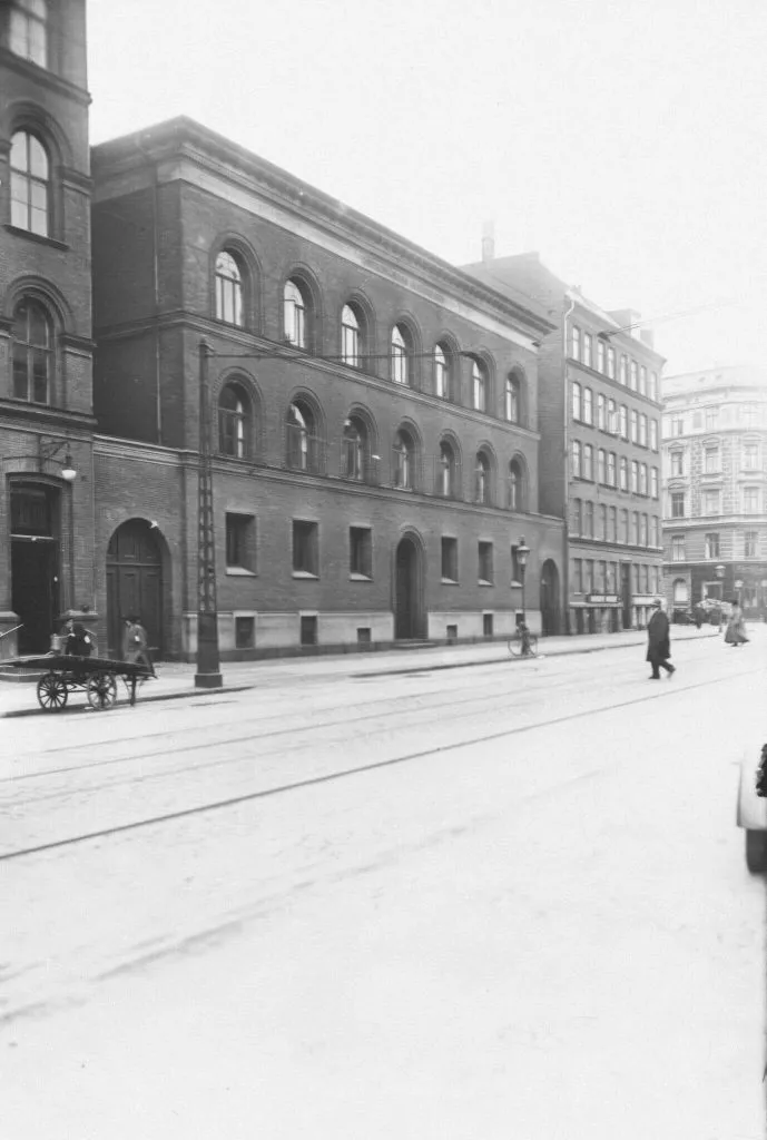 Historisk vejr i København — sort-hvid foto af gade fra 1900-tallet
